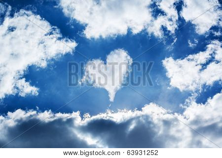 Cloud heart in the sky