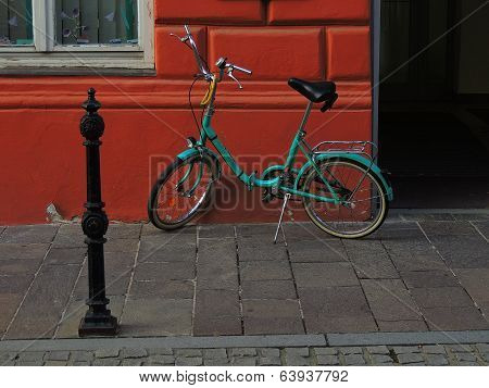 Small wheels bicycle
