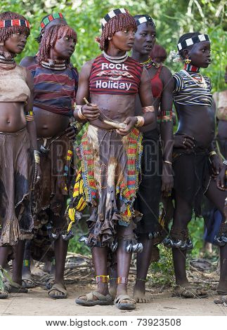 Women Get Ready For Dancing At Bull Jumping Ceremony.