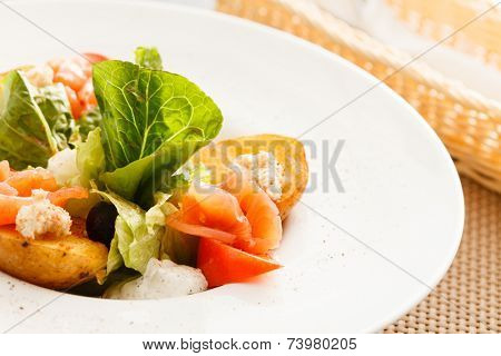 roasted potatoes with smoked salmon