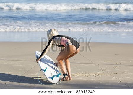 Tatiana Weston-Webb competing in the Roxy Pro at Snapper Rocks