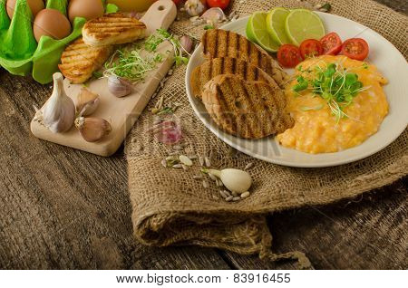 Scrambled Eggs, Creamy And Fluffy