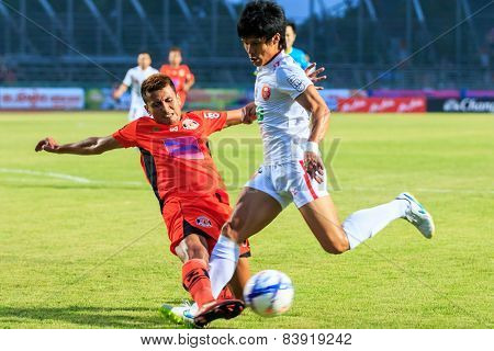 Sisaket Thailand-february 18: Jakkapong Somboon (orange) Of Sisaket Fc. In Action During Thai Premie