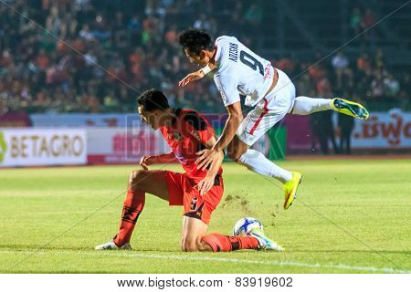 Sisaket Thailand-february 18: Adisak Kraisorn Of Bec Tero (white) In Action During Thai Premier Leag