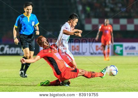 Sisaket Thailand-february 18: Ekkapan Jandakorn (orange) Of Sisaket Fc. In Action During Thai Premie