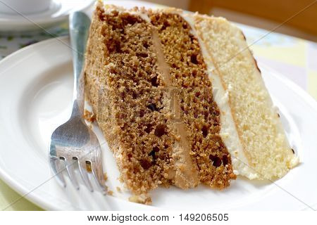 Coffee, vanilla and gingerbread Victoria sandwich cake