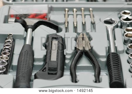 Zestaw narzędzi z różnych narzędzi Carpenter w polu