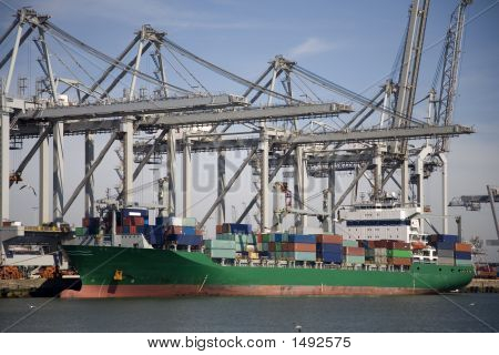 Kraner og luftfartsselskaber 