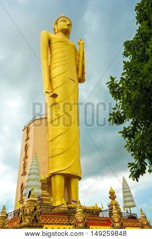Wat Buraphaipirim is located at Roi-ed, Thailand. There is a statue of Buddha Rattanamongkol Mahamuni.