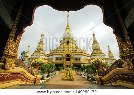 Prajadeechaimongkol temple, at Roi-ed Province in Thailand