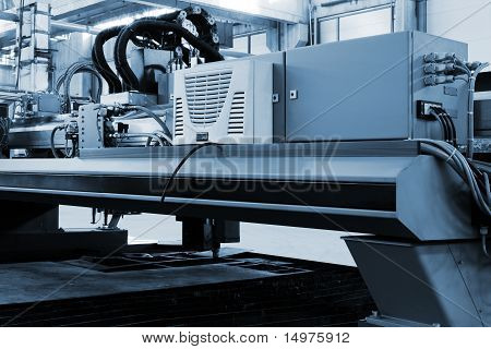 金属加工機