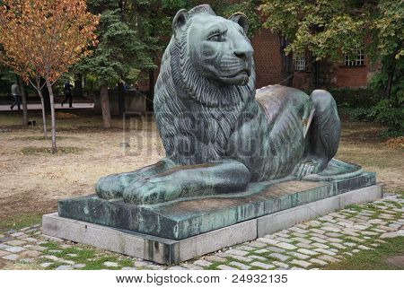 bronze lion in Sofia