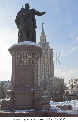 Moscow, Russia - March 3, 2018: Monument To Pyotr Pavlovich Melnikov In The Background Of The Lening