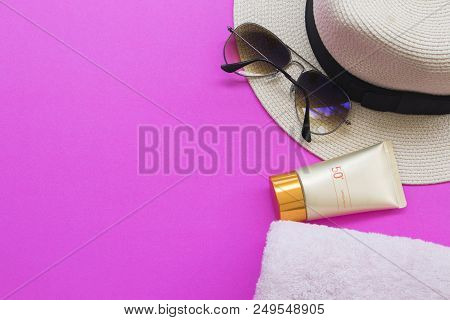 Natural Cosmetics For Skin Face Sunscreen Spf50 And Sunglasses Hat Bath Towel Accessories Of Lifesty