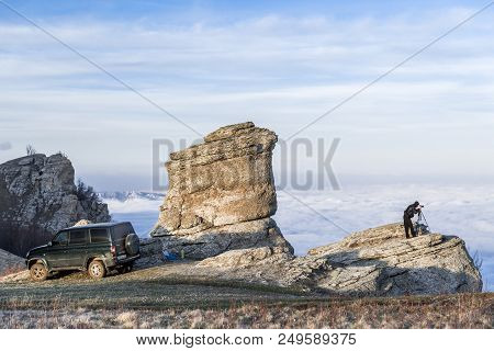 The Photographer Shoots The Sunset. Demerdzhi, Crimea. 2016-03-07