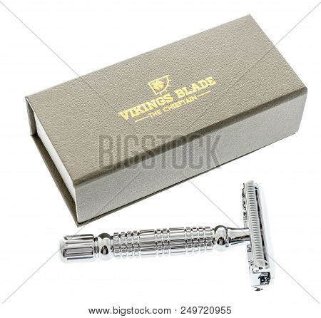 Winneconne, Wi - 13 July 2018: A Package Of A Vikings Blade The Chieftain Safety Razor On An Isolate