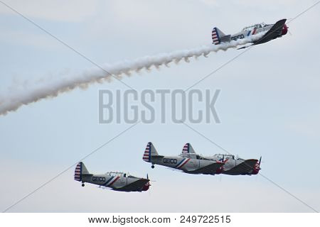 Chicopee, Ma - Jul 14: Geico Skytypers At The 2018 Great New England Airshow At Westover Air Reserve