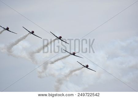 Chicopee, Ma - Jul 14: Geico Skytypers At The 2018 Great New England Airshow At Westover Air Reserve