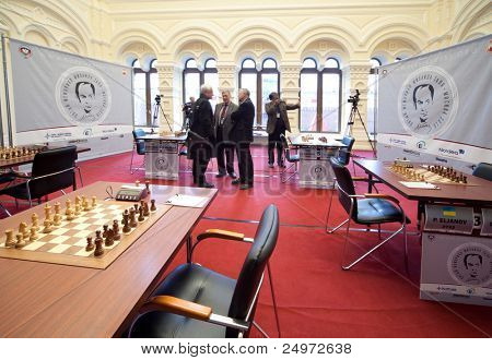 Moscú, Rusia - el 4 de noviembre: Quinto memorial de ajedrez de Michael Talja comienza el 04 de noviembre de 2010 en Mosc