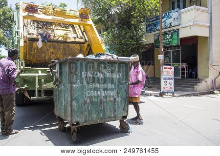 Pondichery, Puducherry, Tamil Nadu, India - March Circa, 2018. Unidentified Workers Of Recycling Gar
