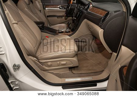 Novosibirsk, Russia - December 29, 2019:   Buick Enclave, Steering Wheel, Shift Lever, Multimedia  S