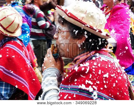 Cuenca, Ecuador-february 25, 2017: Parade During Carnival At The Street Simon Bolivar At Historical 