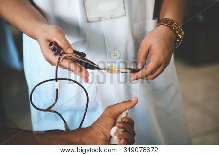 Donating Blood For Transfusions : Blood Donation And Blood Donor,  Hemolytic Transfusion Bank Concep