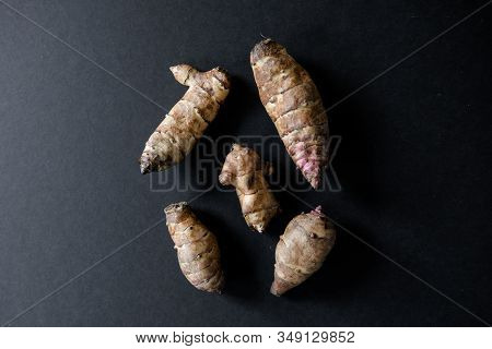 Topinambur Or Jerusalem Artichoke -  Healthy Edible Vegetable Tumbers With A High Insulin Content. -