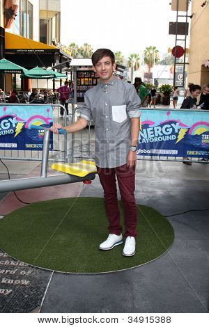 LOS ANGELES - lug 16: Kevin McHale Kevin McHale presso il FOX e Teen Choice 2nd Annual Energy Playgr