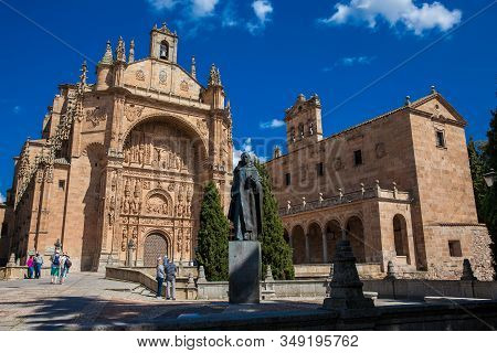 Salamanca, Spain - May, 2018: The Historical Convent Of San Esteban Located In The Plaza Del Concili