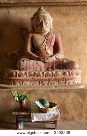 Seatting Buddha