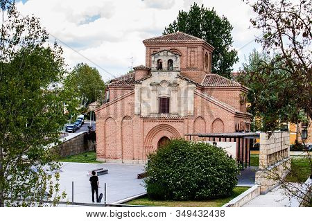 Salamanca, Spain - May, 2018: Skaters At The Skate Park Next To The Historical Santiago Del Arrabal