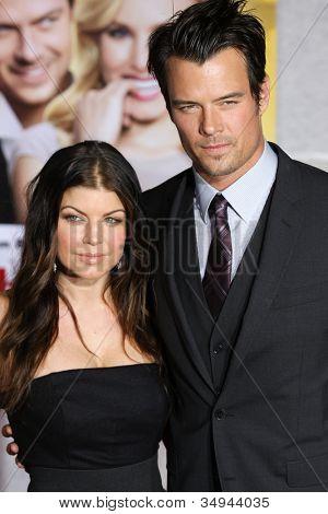 HOLLYWOOD, CA - JAN 27: Josh Duhamel & Fergie z Black Eyed Peas uczestniczyć idealna When In Rome