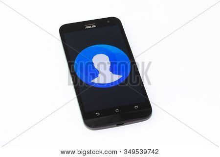 Kouvola, Finland - 23 January 2020: Contacts App Logo On The Screen Of Smartphone Asus
