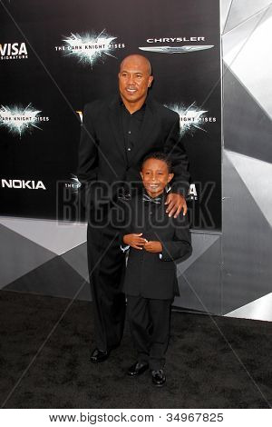 NEW YORK-juli 16: Atlet Hines Ward og søn Jaden deltage i uropførelsen af 