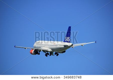 Amsterdam The Netherlands - May 4th 2018:oy-kal Sas Scandinavian Airlines Airbus A320-200 Takeoff Fr