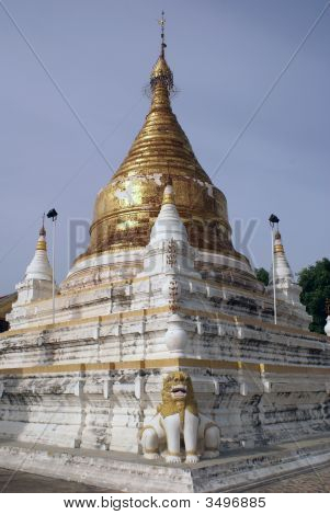 Esquina de Golden Stupa