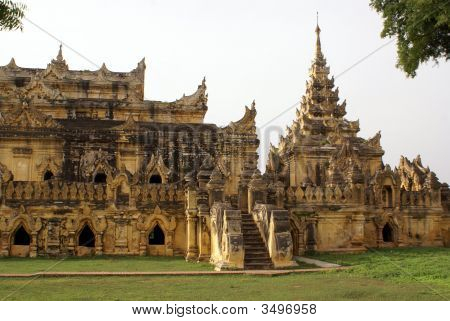 Templo y Stupa