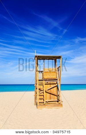 Dům na pláži plavčík Formentera Llevant bílý písek a tyrkysové vody idylické