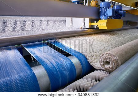 Automatic Industrial Line For Washing And Cleaning Carpets