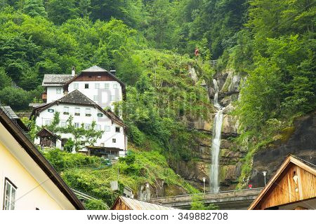 Hallstadt, July 2nd 2017: Old Houses Of Famous Alpine Village Hallstadt
