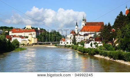 Panoramatický pohled na přehradě a Steyr.