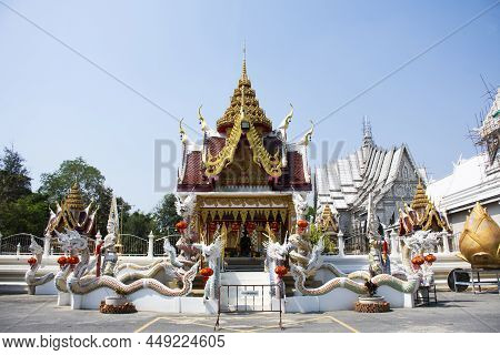 Wat Pracha Rat Bamrung Or Rang Man Temple For Thai People And Foreign Travelers Travel Visit And Res