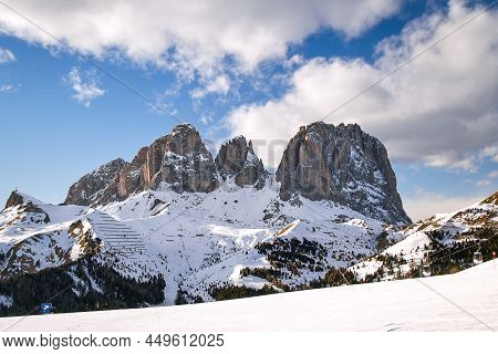 Tyrol Dolomites Mountains Fassatal Sassolungo With The Peaks Spallone, Punta Grohmann And Cinque Dit