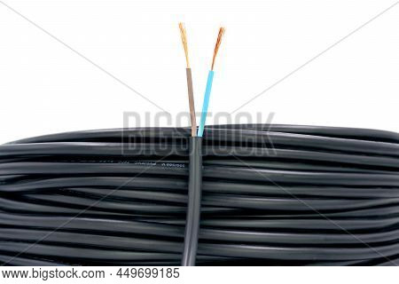 2 Cores Pvc Insulated Electrical Cable Suitable For Wiring In Machines And Making Extension Cords.