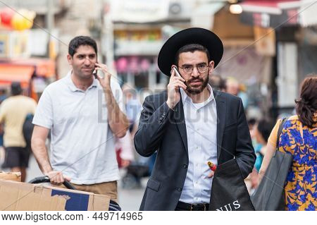 Jerusalem, Israel - Circa May 2018: Israelis At Mahaneh Yehuda Market Circa May 2018 In Jerusalem.