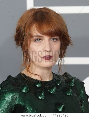 LOS ANGELES - FEB 10: Florence Welch ankommer til Grammy Awards 2013 på 10 februar 2013 i Los