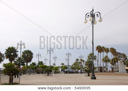 Phinikoudes, Larnaca