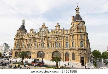 Haydarpasa Train Station