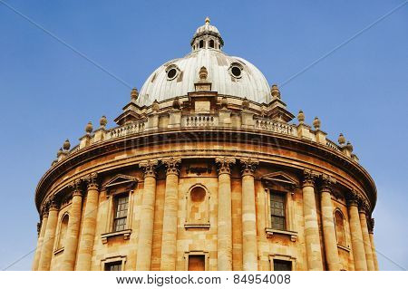 Low angle view of an educational building, Radcliffe Camera, Oxford University, Oxford, Oxfordshire, England